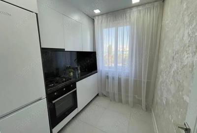 Ofer spre inchiriere apartament cu 2 camere decomandate in zona 1 Mai - 2