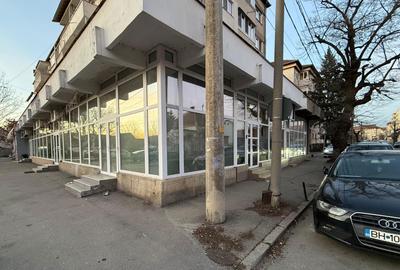 Spațiu comercial, de 56 mp, în Rogerius - 5