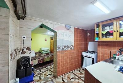 Casă individuală cu 5 camere cu Canalizare în Central - 6