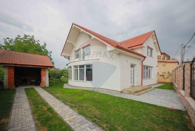 Casă individuală cu 4 camere în Sântandrei