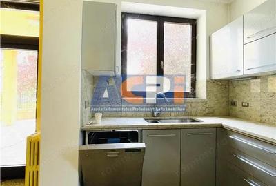 VANZARE CASA VILA 6 CAMERE 652 mp TEREN ZONA SISESTI SECTOR 1 - 4