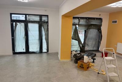Spațiu comercial, de 100 mp, în Central - 1