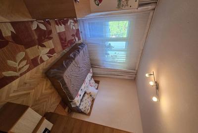 Apartament cu 2 camere decomandat în Girocului