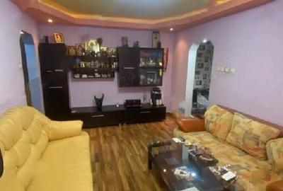 Apartament cu 3 camere semidecomandat, mobilat în 1 Decembrie 1918 - 1