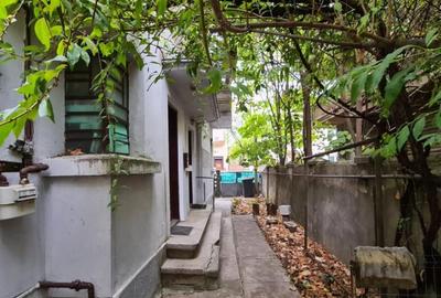 Casă cu 5 camere cu Teren 159 Mp în Tineretului - 1