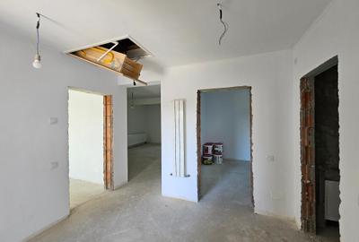 Duplex cu 4 camere cu Canalizare în Parța - 8