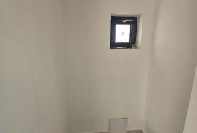 Casă cu 3 camere cu Teren 379 Mp în Central - 10