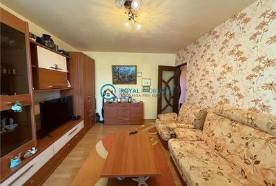 Apartament cu 2 camere decomandat, mobilat în B-dul București