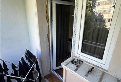 Apartament cu 2 camere nedecomandat, mobilat în Circumvalațiunii - 7