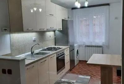 Apartament cu 2 camere decomandat în Medicină