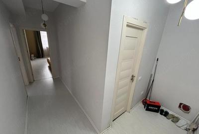 Apartament cu 3 camere decomandat în Poarta 6 - 5