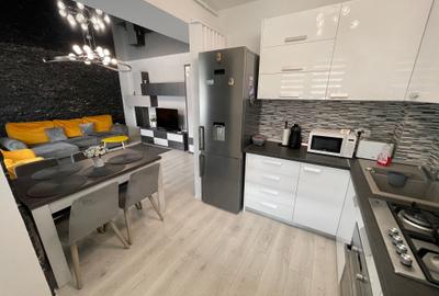 Apartament 2 camere – Mamaia Nord, bloc nou, Parcare - Minim 3 Luni - 8