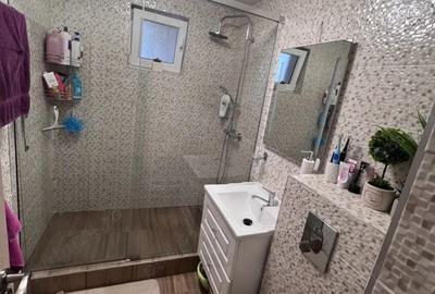 Apartament cu 3 camere decomandat în Aurel Vlaicu - 2