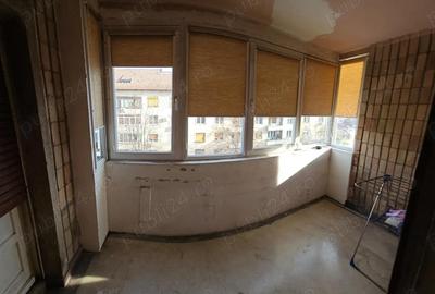 Apartament cu 3 camere decomandat în Bălcescu - 2