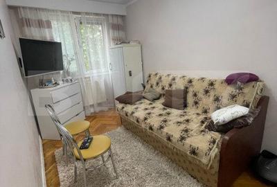 Apartament cu 3 camere semidecomandat în Central - 2