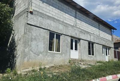 Casă cu 3 camere cu Teren 300 Mp în Lunca - 1