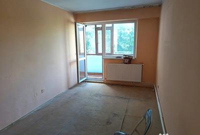 Apartament cu 2 camere decomandat în Micro 13 - 3