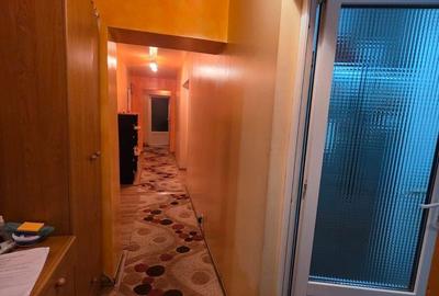 Apartament cu 4 camere decomandat în Central - 2