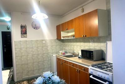 Garsonieră decomandată în Astra - 2