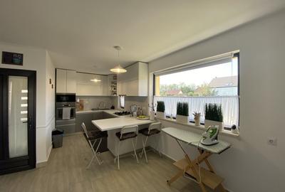 Casă individuală cu 4 camere cu Canalizare în Cristian - 4