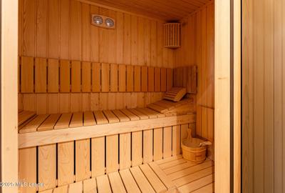 Casa TA de pe malul lacului Mogosoaia - 24