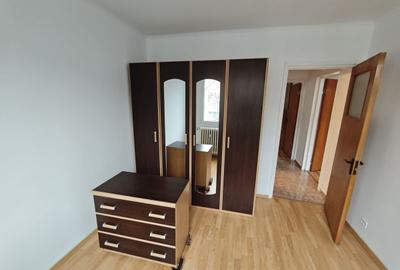 Apartament cu 3 camere semidecomandat în Berceni - 4