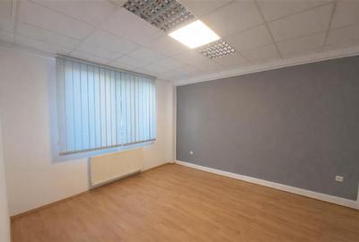 Birou, de 365 mp, în Central - 2