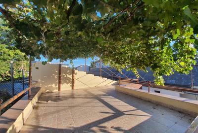 Casa individuala singura in curte, Medeea - 19