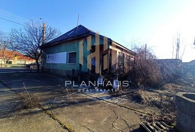 Casă individuală/sediu de firmă  , Tăuții Măgherăuș , strada principală - 6