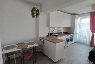Apartament cu 3 camere decomandat, mobilat în Tractorul - 7