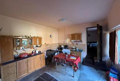 Casă cu 6 camere cu Teren 1727 Mp în Central - 5