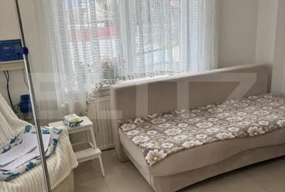 Casă cu 4 camere cu Teren 4000 Mp în Central - 2