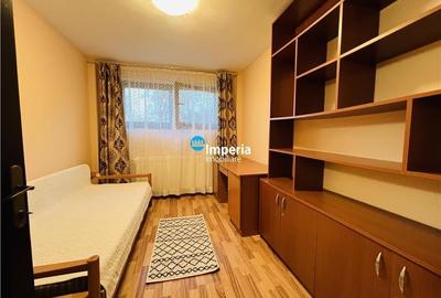 Inchiriez apartament 3 camere, decomandat,  Podul de Fier - 5