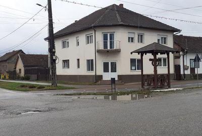 Casă cu 4 camere cu Teren 450 Mp în Central - 2