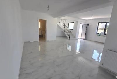 Casă cu 4 camere în Berceni - 4