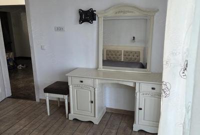 Apartament cu 3 camere decomandat în Nicolina - 10