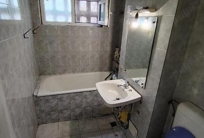 Apartament cu 2 camere semidecomandat în Circumvalațiunii - 1