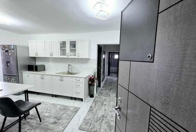 Apartament cu 3 camere decomandat în Nicolina - 2