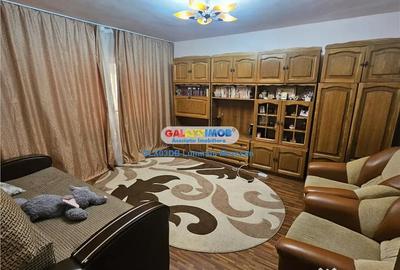 Apartament cu 2 camere decomandat în Micro 4