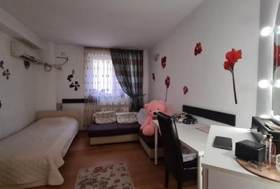Casă cu 5 camere cu Teren 300 Mp în Mihai Bravu - 13