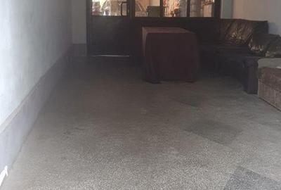 Spațiu comercial, de 40 mp, în Central - 4