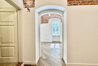 Spatiu birou in cladire istorica restaurata - 3