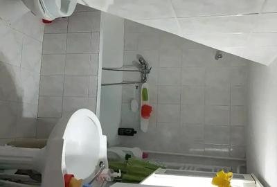 Casă cu Teren 250 Mp în Central