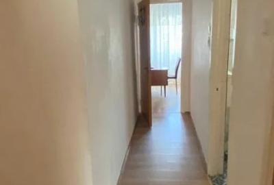 Piata Delfinului,bl.reabilitat,DECOMANDAT,Renovat,Liber - 2