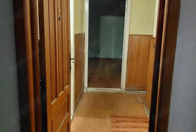 Apartament cu 3 camere decomandat în Traian - 6