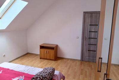 Apartament cu 2 camere decomandat, mobilat în Vasile Aaron - 5