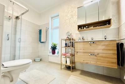 Casă cu 5 camere cu Teren 302 Mp în Giroc