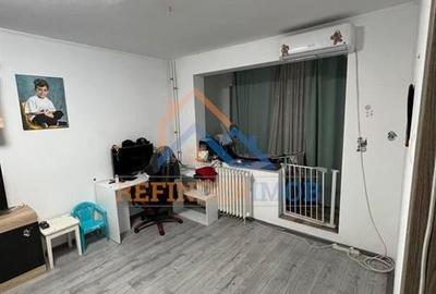 Apartament de vanzare cu 2 camere, zona Salajan - Metrou 1 Decembrie 1918 - 1