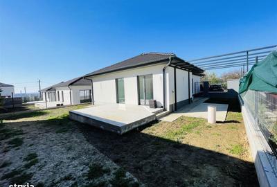 Casă cu 4 camere cu Teren 402 Mp în Oncea