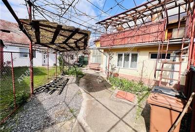 Casa de 3 camere cu pivnita si teren situata in zona Lupeni Sibiu - 8